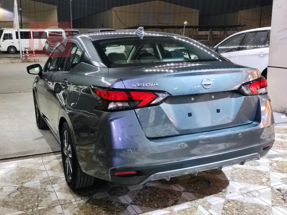 Nissan Versa
